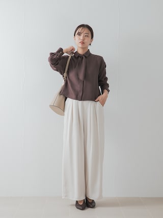 「URBAN RESEARCH ROSSO WOMEN(アーバンリサーチ ロッソ)の2WAYボウタイウールキュプラシアーシャツ(シャツ/ブラウス)」を使った、matsudaさん(レディース・162cm)の秋コーディネート