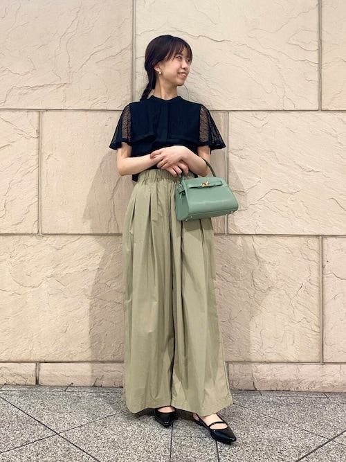 AULENTTI キーベルト付きミニハンドBAG（ハンドバッグ