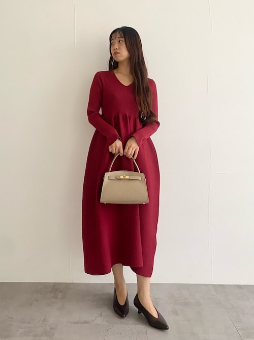 アーバンリサーチロッソ フォルムシルエットVネックリブワンピース WEB/一部店舗限定』フォルムシルエットVネックリブワンピース