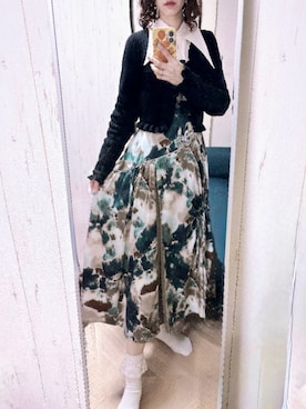 「Tnewtiesのアイテム（シャツ/ブラウス、ホワイト系）」を使った、natsukaさん（レディース・153cm）の春コーディネート