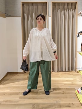 「studio CLIP（スタディオクリップ）のアイテム（パンツ）」を使った、emiclip1921さん（レディース・160cm）の春コーディネート