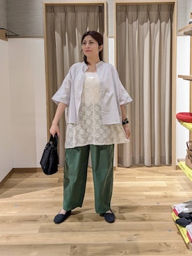 「studio CLIP（スタディオクリップ）のアイテム（パンツ）」を使った、emiclip1921さん（レディース・160cm）の春コーディネート