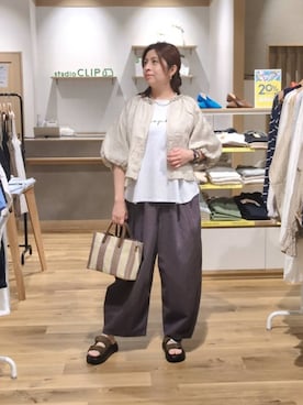 「studio CLIP（スタディオクリップ）のペーパースクエアショルダー&トート（ショルダーバッグ、ブルー系）」を使った、emiclip1921さん（レディース・160cm）の春コーディネート
