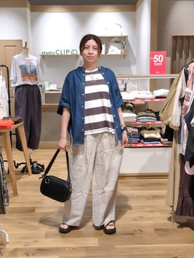 「studio CLIP（スタディオクリップ）の【リネン100%】リネンツータックストレートパンツ[プチ・プラスサイズあり]（その他パンツ、その他）」を使った、emiclip1921さん（レディース・160cm）の夏コーディネート