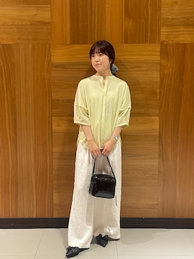 「URBAN RESEARCH ROSSO WOMEN（アーバンリサーチ　ロッソ）の『WEB/一部店舗限定』UVカットウォッシャブルリネン混シャツブラウス（シャツ/ブラウス、イエロー系）」を使った、ayane01100212さん（レディース・158cm）の春コーディネート