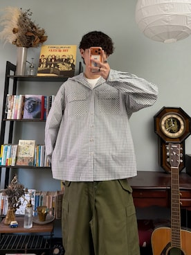 「YOLO（ヨーロ）のアイテム（シャツ/ブラウス、ホワイト系）」を使った、ハルさん（メンズ・179cm）の春コーディネート