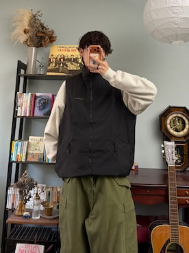 「ナイロンベスト」｜ハルさん（メンズ・179cm）の春コーディネート