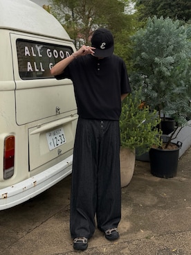 「YOLO（ヨーロ）のアイテム（Tシャツ/カットソー、ブラック系）」を使った、ハルさん（メンズ・179cm）の夏コーディネート