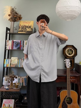「YOLO（ヨーロ）のアイテム（シャツ/ブラウス、グレー系）」を使った、ハルさん（メンズ・179cm）の夏コーディネート