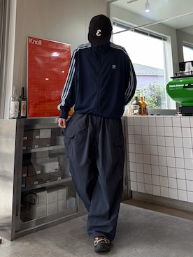 「adidas（アディダス）のファイヤーバード トラックトップ / ジャージ / トラックジャケット / アディダスオリジナルス adidas Originals（ジャージ、ブルー系）」を使った、ハルさん（メンズ・179cm）の秋コーディネート