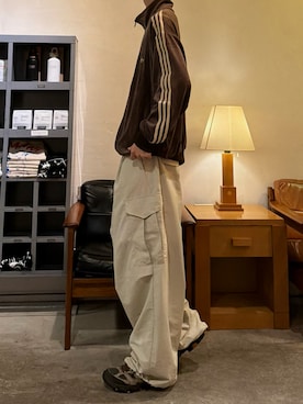 「adidas（アディダス）のアイテム（ジャージ）」を使った、ハルさん（メンズ・179cm）の秋コーディネート