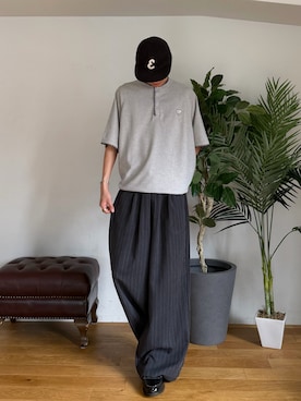 「YOLO（ヨーロ）のアイテム（Tシャツ/カットソー、グレー系）」を使った、ハルさん（メンズ・179cm）の夏コーディネート