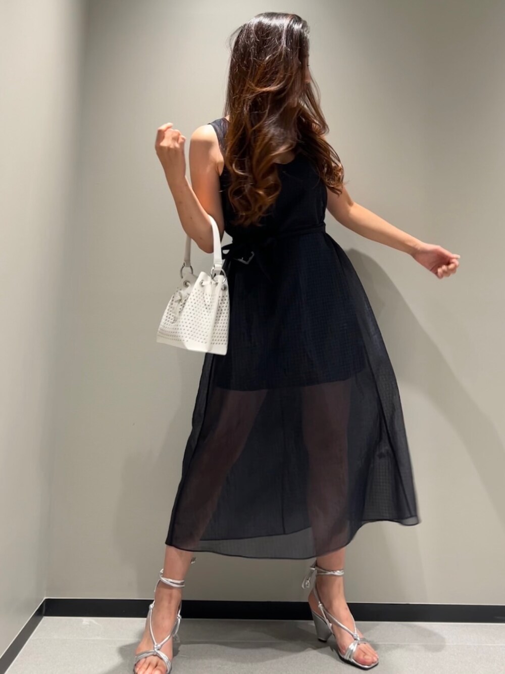 【新品未使用】アルマーニジュニア 大人もOK ドレス ワンピース 170㎝ 新品未使用】アルマーニジュニア 大人もOK ドレス ワンピース 170