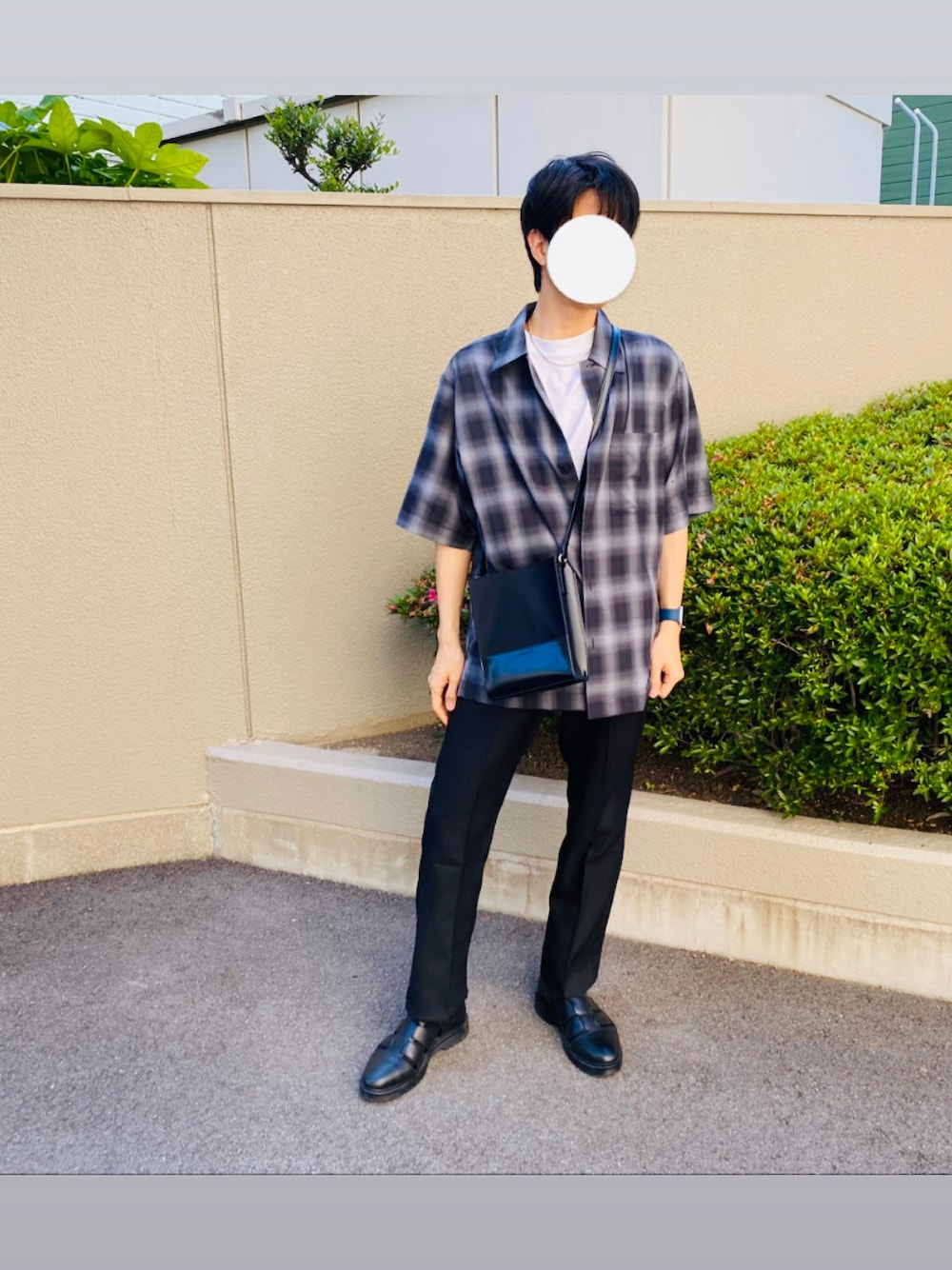 「ファッション初心者、おしゃれさんと繋がりたい、オンブレーチェックシャツ、モノトーン、大人コーデ」｜「GUのアイテム（シャツ/ブラウス、ブラック系）」を使った、yoppi520さん（メンズ・170cm）の夏コーディネートの1枚目の写真