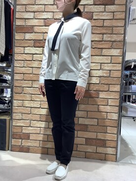 「アイテム（ビジネスシャツ）」を使った、BRICK HOUSE シャツ工房 札幌駅エスタ店さん（レディース・159cm）の冬コーディネート