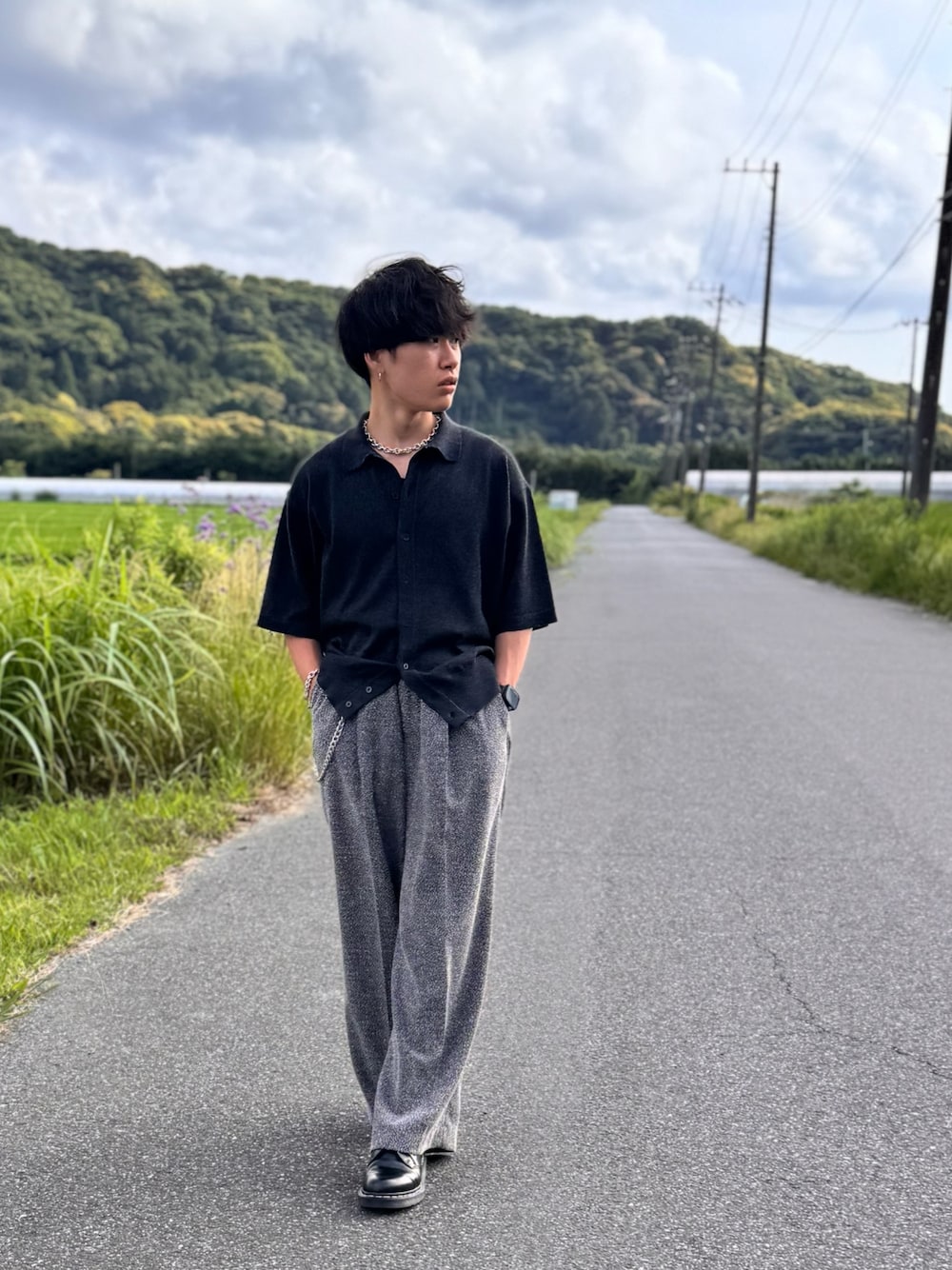 「低身長コーデ、キレイめ、夏コーデ、きれいめカジュアル」｜「WYM LIDNMのT/C BASIC HALF SLEEVE KNIT SHIRT（シャツ/ブラウス、グレー系）」を使った、ゆとさん（メンズ・160cm）の夏コーディネートの1枚目の写真