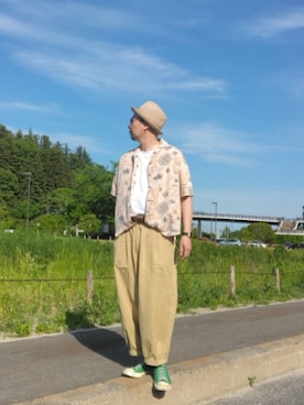 「HANES（ヘインズ）の【HANES/ヘインズ】【旅行・レジャーに】厚手で透けない BEEFY パックTシャツ H5180 ヘインズ ビーフィー Tシャツ 無地 ヘビーウェイト ユニセックス スミクロ・ネイビー登場（Tシャツ/カットソー、ホワイト系）」を使った、ひこたさん（メンズ・179cm）の春コーディネート