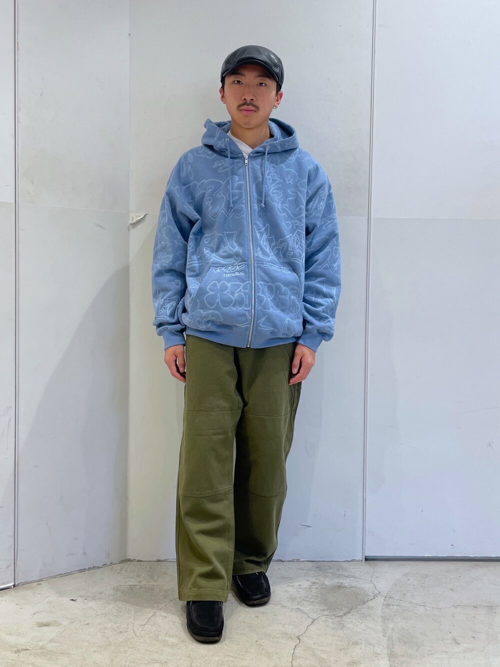 XLARGE（エクストララージ）の「EMBROIDERED ALLOVER LOGO ZIP