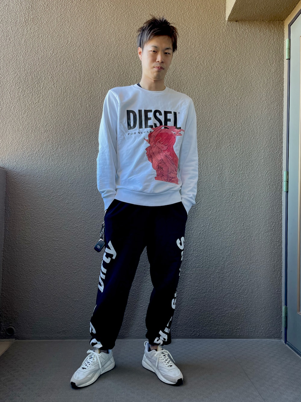 「Diesel、DIESEL、GR8」｜「DIESELのメンズ スウェット JUN INAGAWA（スウェット、ホワイト系）」を使った、yuukiさん（メンズ・175cm）の秋コーディネートの1枚目の写真