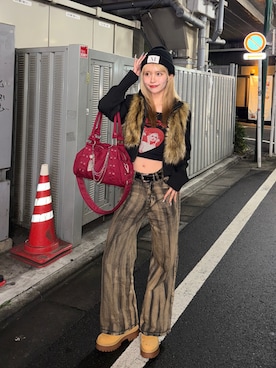 「アイテム（ボストンバッグ、レッド系）」を使った、SAORIさん（レディース・163cm）の秋コーディネート