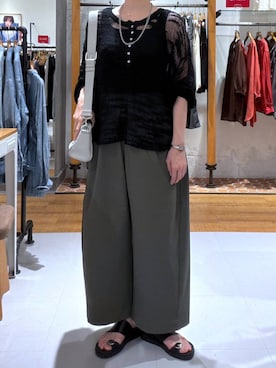 「LEPSIM（レプシィム）のアイテム（その他パンツ）」を使った、いつきさん（レディース・168cm）の夏コーディネート