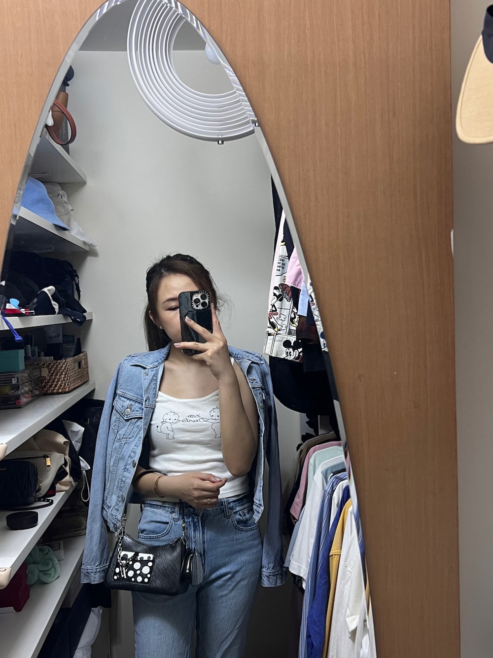 「denim、90’s、yayoikusama、夏だ！Tシャツ着よう！、夏コーデ、30代ファッション」｜「GUのアイテム（デニムパンツ、ブルー系）」を使った、stepthelook さん（レディース・163cm）の夏コーディネートの1枚目の写真