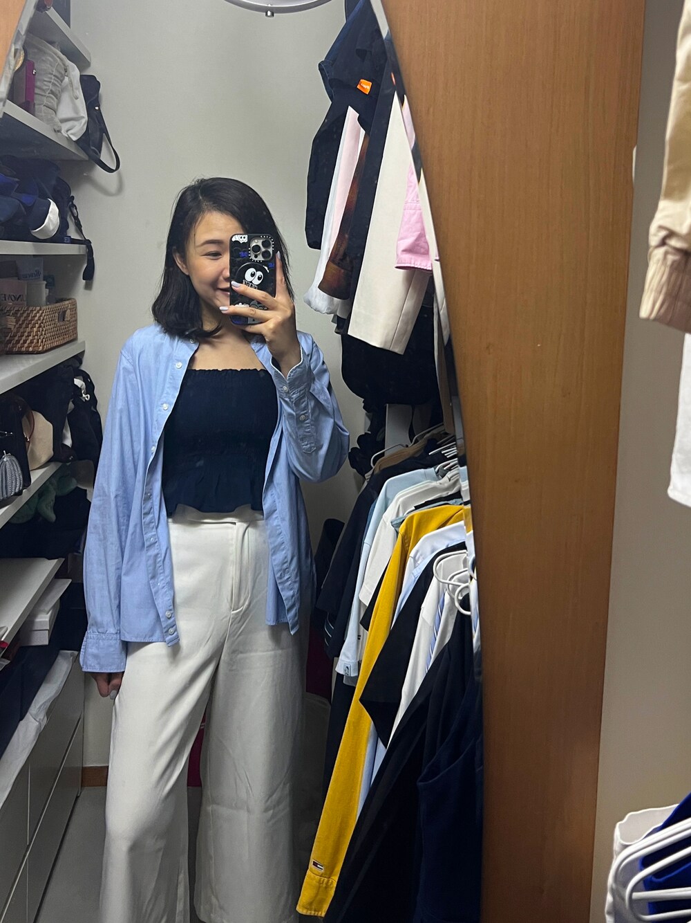 「大人カジュアル、ootd、30代コーデ、シャツスタイル」｜「UNIQLOのアイテム（タンクトップ、ブルー系）」を使った、stepthelook さん（レディース・163cm）の夏コーディネートの1枚目の写真
