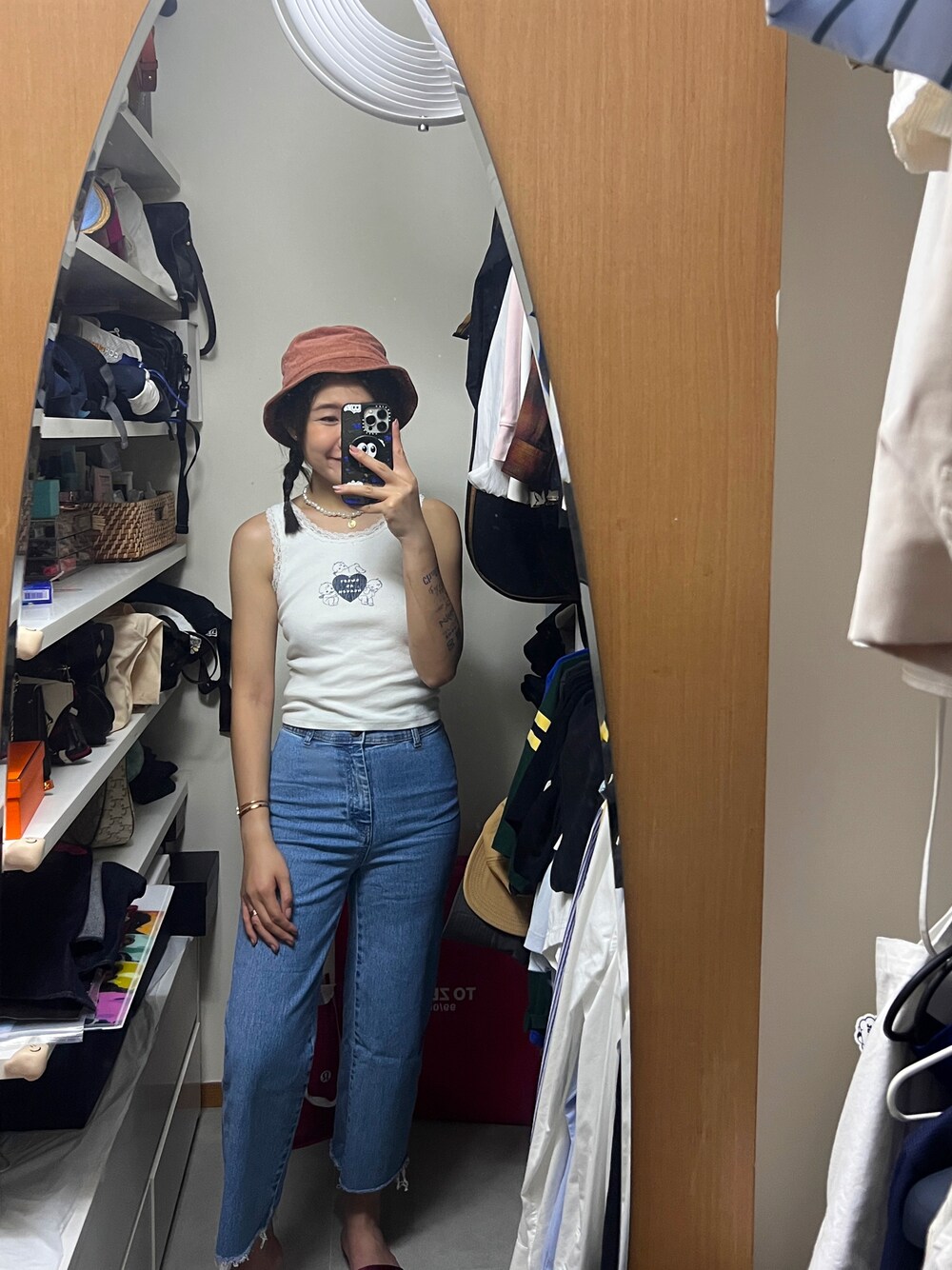 「休日コーデ、ootd、シンプル、いいね、save、フォローお願いします🤑」｜「cotton onのアイテム（ハット、ピンク系）」を使った、stepthelook さん（レディース・163cm）の秋コーディネートの1枚目の写真