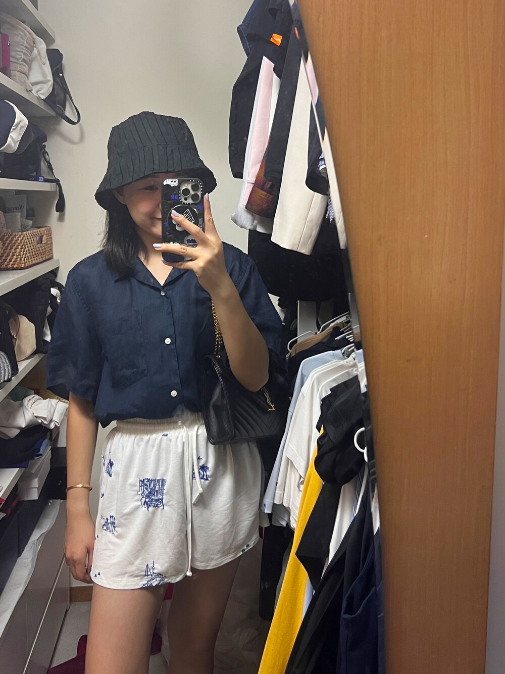 「お出かけコーデ、夏コーデ、大人女子、むぎわら帽子、着回しコーデ」｜「StepForwardStyleのアイテム（ハット、ブラック系）」を使った、stepthelook さん（レディース・163cm）の夏コーディネートの1枚目の写真