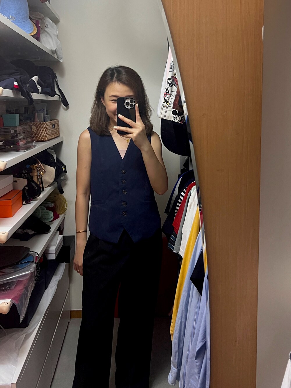 「夏コーデ、大人女子、出勤コーデ」｜「StepForwardStyleのアイテム（ベスト、ブルー系）」を使った、stepthelook さん（レディース・163cm）の夏コーディネートの1枚目の写真