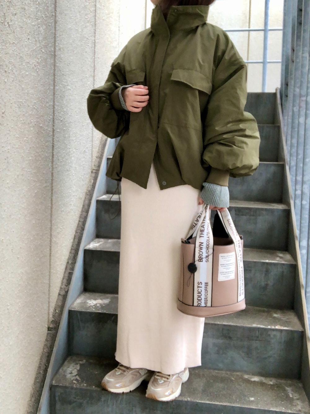 マルチウェイ】ミリタリー裾ドロストスタンドブルゾンを使った人気