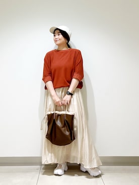 「アイテム（ショルダーバッグ）」を使った、オダカオリさん（レディース・153cm）の秋コーディネート