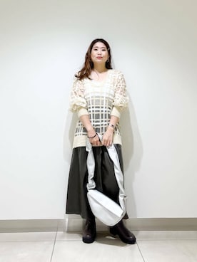 「アイテム（ヘアピン）」を使った、オダカオリさん（レディース・153cm）の秋コーディネート