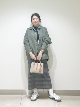 「アイテム（カバーオール）」を使った、オダカオリさん（レディース・153cm）の秋コーディネート