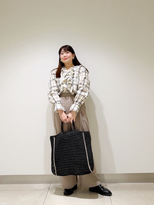 セール】『仁村紗和さん着用』『UR TECH』完声フロントタックイージー