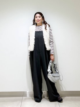 「アイテム（オールインワン・サロペット、グレー系）」を使った、オダカオリさん（レディース・153cm）の秋コーディネート