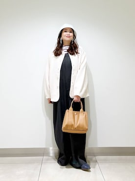 「アイテム（オールインワン・サロペット、グレー系）」を使った、オダカオリさん（レディース・153cm）の秋コーディネート