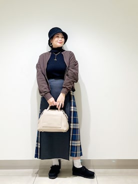 「URBAN RESEARCH DOORS（アーバンリサーチドアーズ）の『WEB/一部店舗限定カラー』コットンスウェットZIPカーディガン（カーディガン/ボレロ）」を使った、オダカオリさん（レディース・153cm）の秋コーディネート