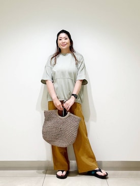 「アイテム（パンツ、イエロー系）」を使った、オダカオリさん（レディース・153cm）の夏コーディネート