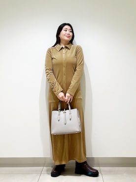 「RODE SKO（ロデスコ）のアイテム（トートバッグ）」を使った、オダカオリさん（レディース・153cm）の秋コーディネート