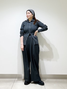 「アイテム（ヘアアクセサリー）」を使った、オダカオリさん（レディース・153cm）の秋コーディネート