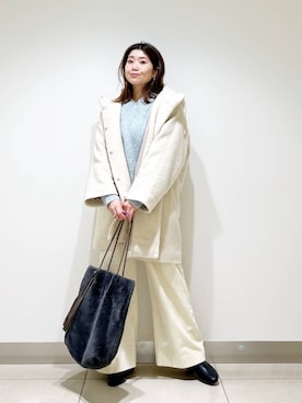 「RODE SKO（ロデスコ）のタッセル付フラッフィトートバッグ（トートバッグ）」を使った、オダカオリさん（レディース・153cm）の冬コーディネート