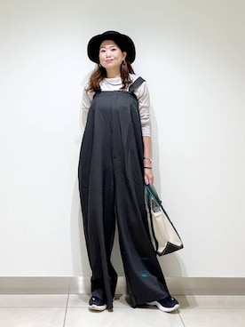 「アイテム（オールインワン・サロペット、グレー系）」を使った、オダカオリさん（レディース・153cm）の夏コーディネート