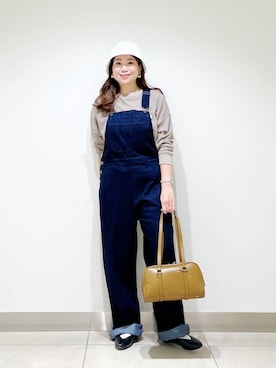 「アイテム（サロペット/オーバーオール、ブルー系）」を使った、オダカオリさん（レディース・153cm）の秋コーディネート