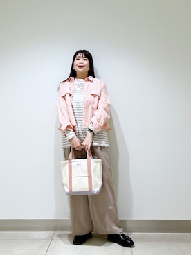 「URBAN RESEARCH DOORS（アーバンリサーチドアーズ）のデニムショート丈シャツ（シャツ/ブラウス、ピンク系）」を使った、おださん（レディース・153cm）の春コーディネート