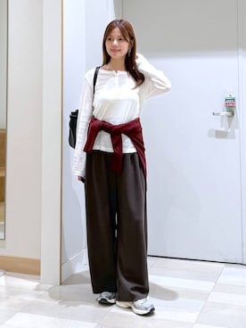 「GLOBAL WORK（グローバルワーク）のサラサラヘンリーネック長袖プルオーバー/1017895（Tシャツ/カットソー、ホワイト系）」を使った、きょんさん（レディース・155cm）の秋コーディネート
