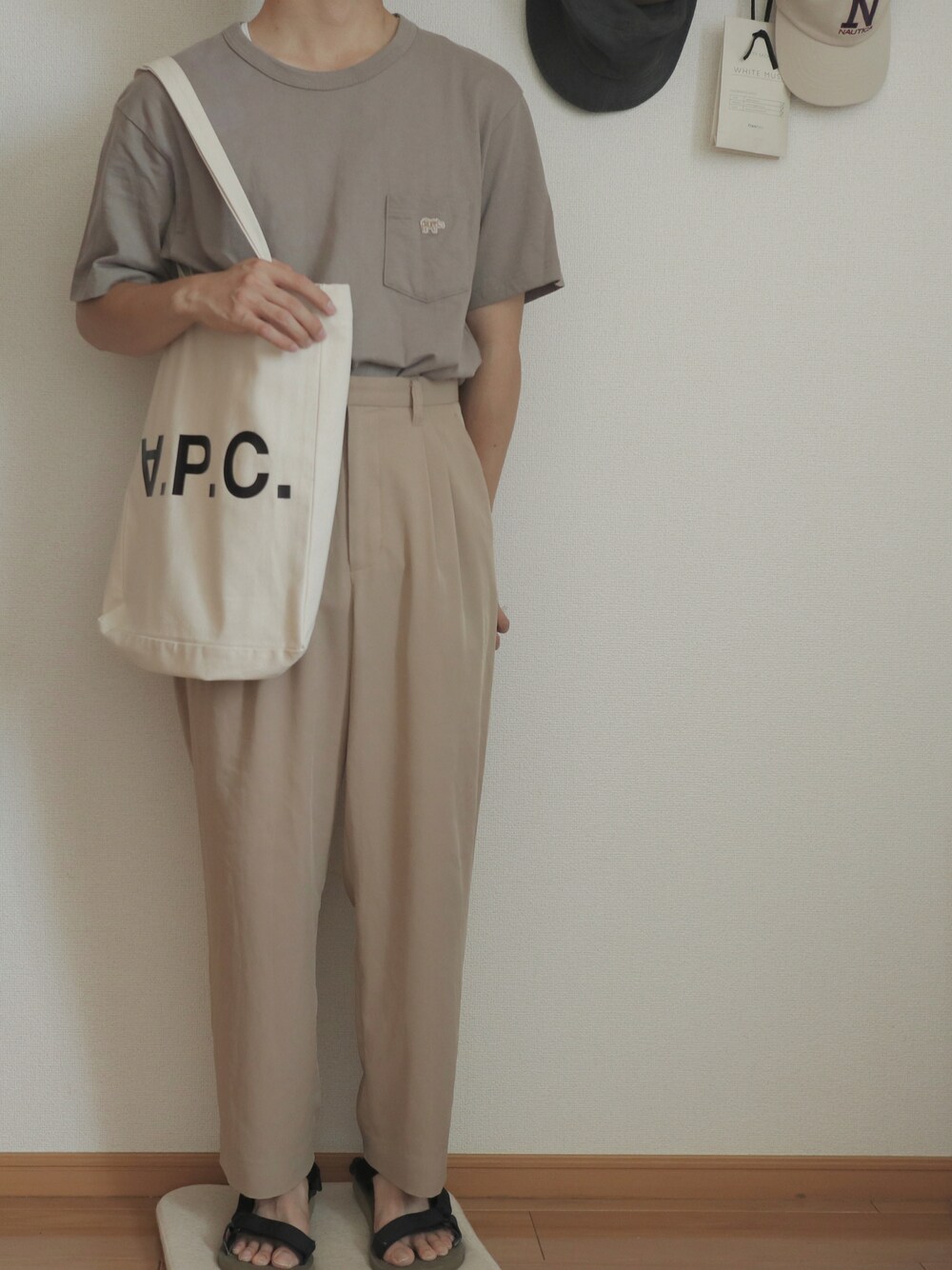 HARE（ハレ）の「トロミセミワイドストレートパンツ(HARE)（その他
