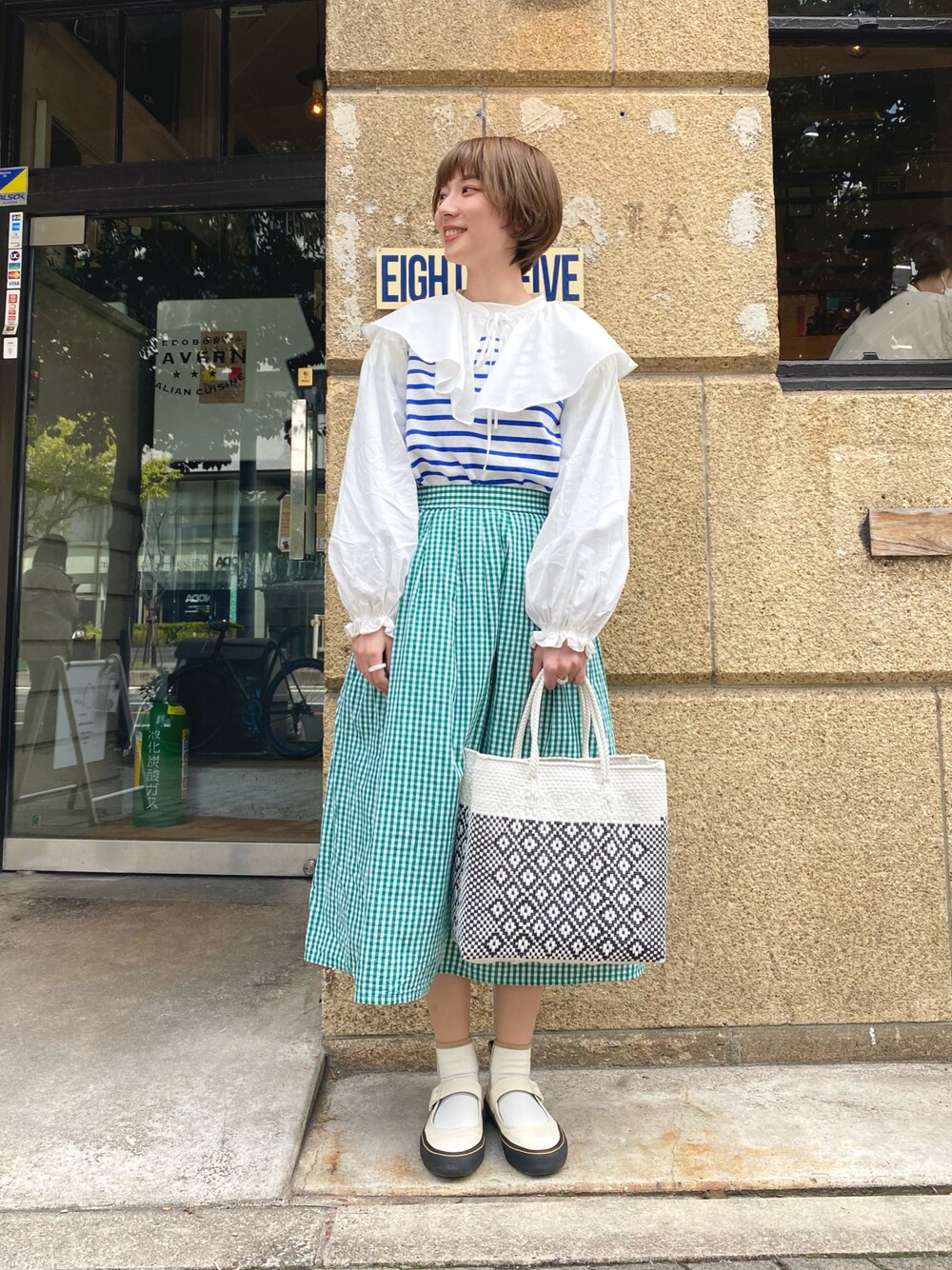 「春服みてみて、オトナカジュアル、春、休日コーデ、オトナ女子、ootd、ギンガムチェック、ボーダートップス、ボーダー、カジュアルガーリー、低身長」｜「KBFのボリュームスリーブ付け襟（シャツ/ブラウス、ホワイト系）」を使った、トウニュウチャンさん（レディース・157cm）の春コーディネートの1枚目の写真
