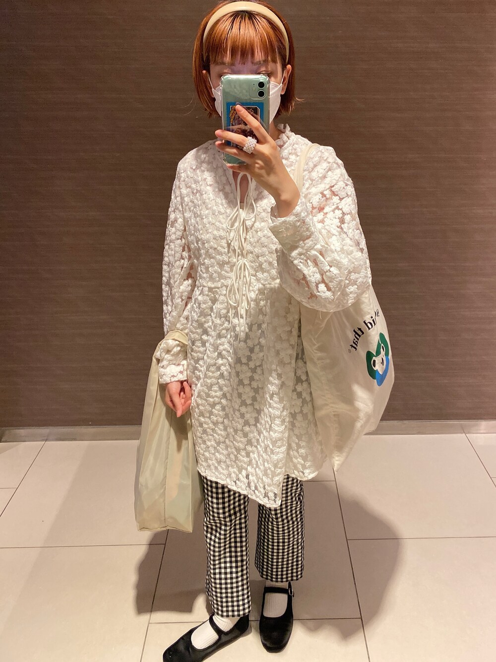 「大人女子、きれいめカジュアル、ニコアンド、ZARA、ザラ、メンズライク、秋服準備はじめました、秋服、ギンガムチェック」｜「ZARAのアイテム（ワンピース/ドレス、ホワイト系）」を使った、トウニュウチャンさん（レディース・157cm）の秋コーディネートの1枚目の写真