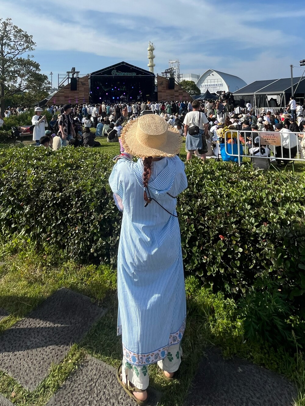 「greenroom、greenroomfestival、sz blockprints、麦わらハット、INFIELDERDESIGN、おでかけコーデ、ZARA、WEARyouthコーデ、ootd、低身長、着回しコーデ、インド綿」｜「INFIELDER DESIGNのアイテム（ハット、ベージュ系）」を使った、riiioさん（レディース・153cm）の春コーディネートの1枚目の写真